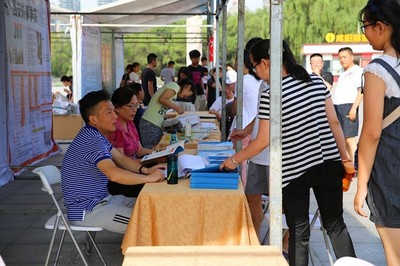 告別迷茫，把握未來——統(tǒng)一廣場中高考志愿填報咨詢會為您導(dǎo)航